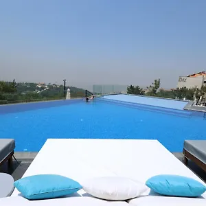 Hotel The Ray And